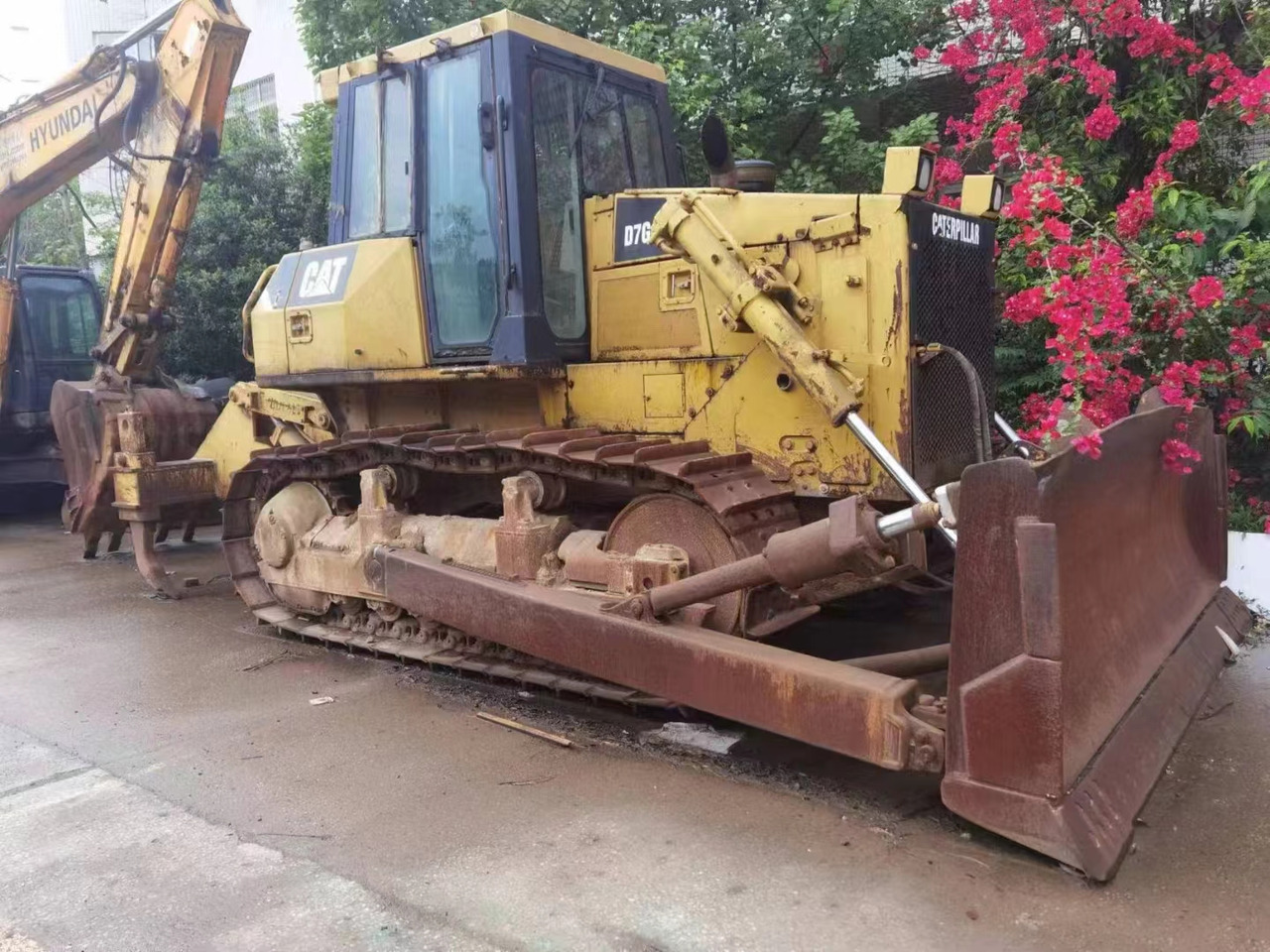 CATERPILLAR D7G2 - Бульдозер: фото 1 CATERPILLAR D7G2 - Бульдозер: фото 1