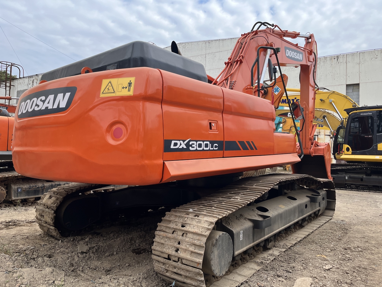 DOOSAN DX300 - Гусеничный экскаватор: фото 3 DOOSAN DX300 - Гусеничный экскаватор: фото 3