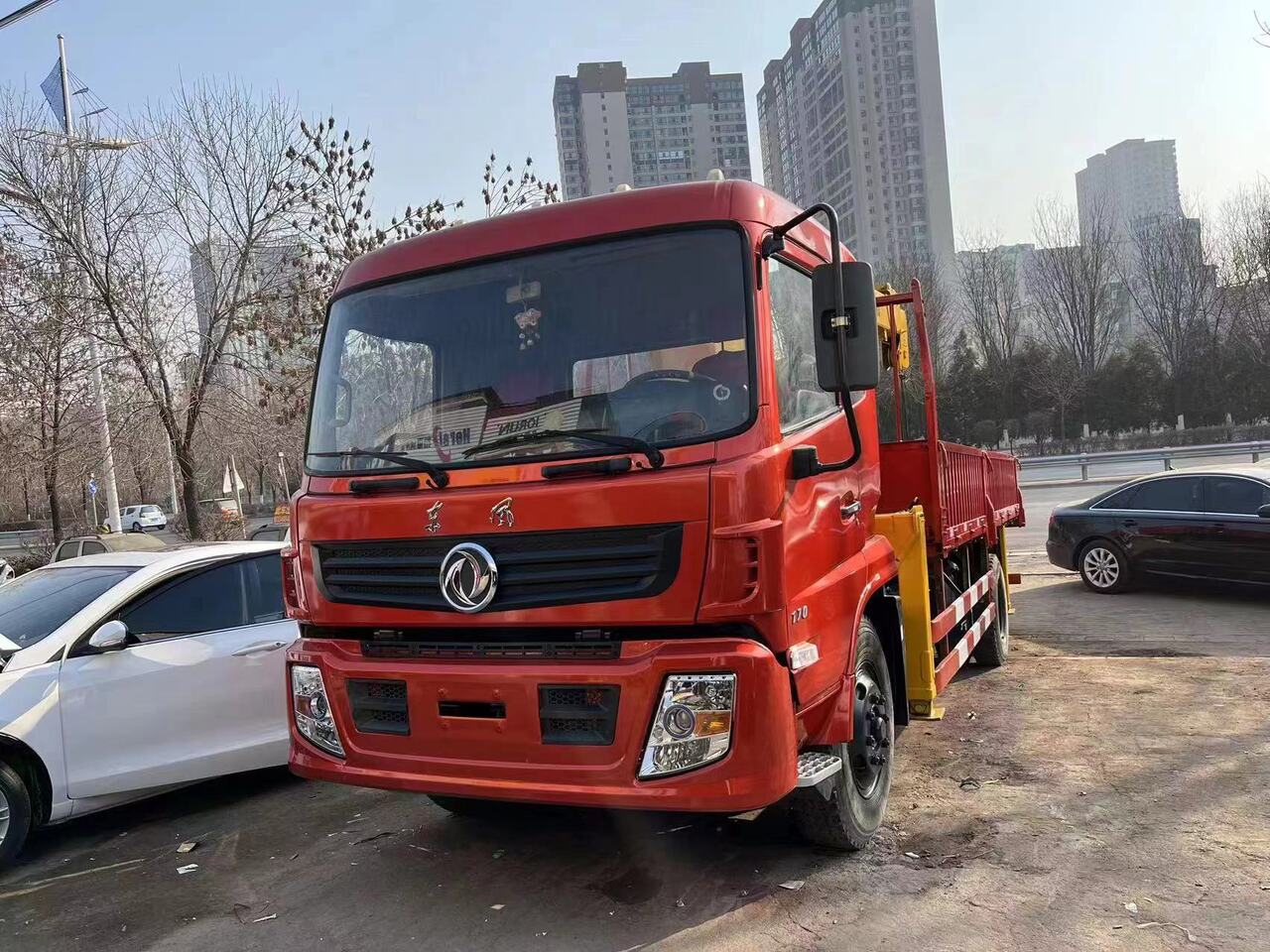 DongFeng Crane - Строительное оборудование: фото 2 DongFeng Crane - Строительное оборудование: фото 2