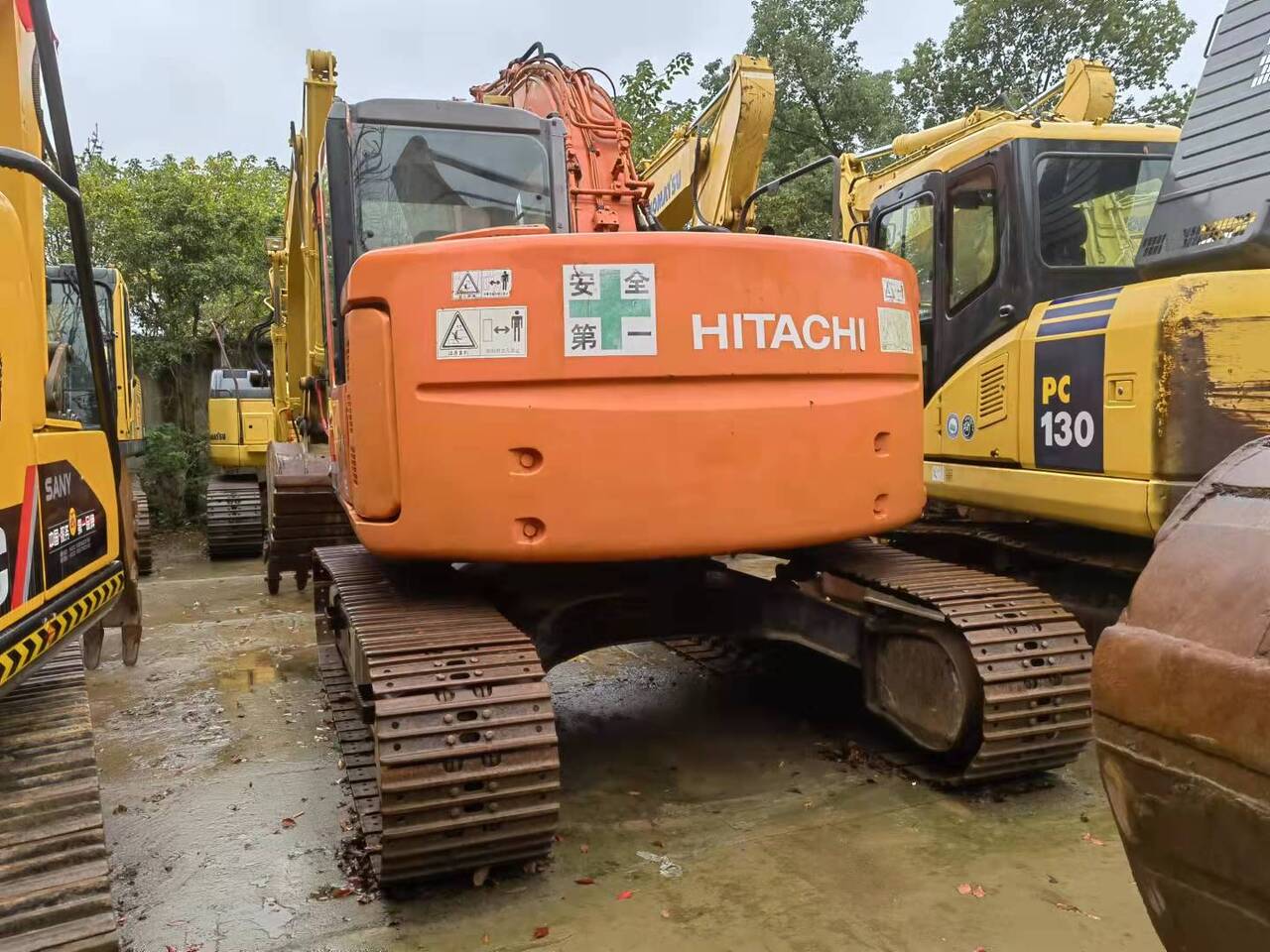 HITACHI Crawler excavator ZX135US - Гусеничный экскаватор: фото 3 HITACHI Crawler excavator ZX135US - Гусеничный экскаватор: фото 3