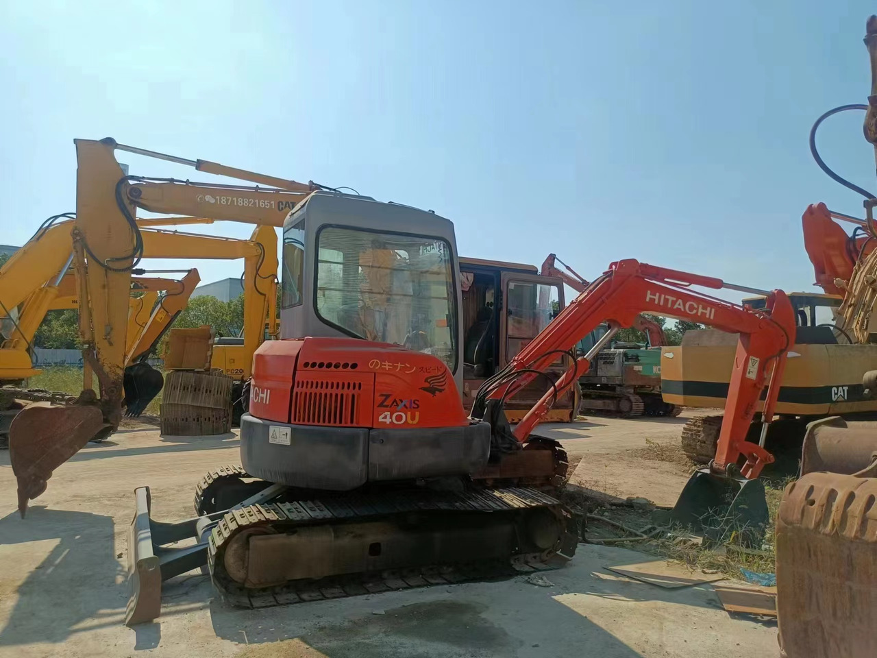 HITACHI ZX40U - Гусеничный экскаватор: фото 1 HITACHI ZX40U - Гусеничный экскаватор: фото 1