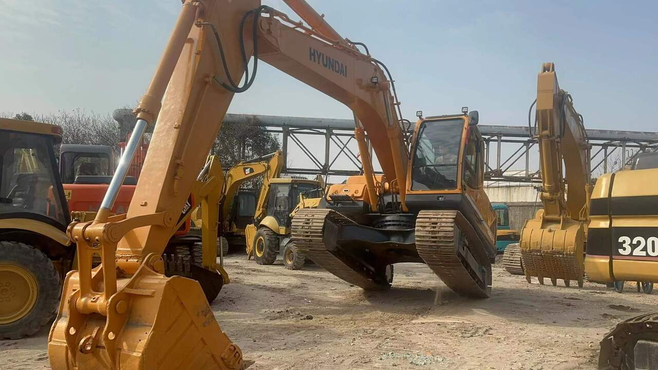 HYUNDAI 220LC-9S - Гусеничный экскаватор: фото 4 HYUNDAI 220LC-9S - Гусеничный экскаватор: фото 4