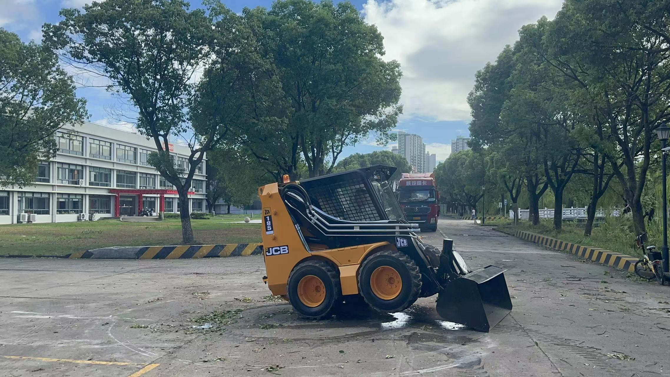 JCB 185 eco - Мини-погрузчик с бортовым поворотом: фото 5 JCB 185 eco - Мини-погрузчик с бортовым поворотом: фото 5