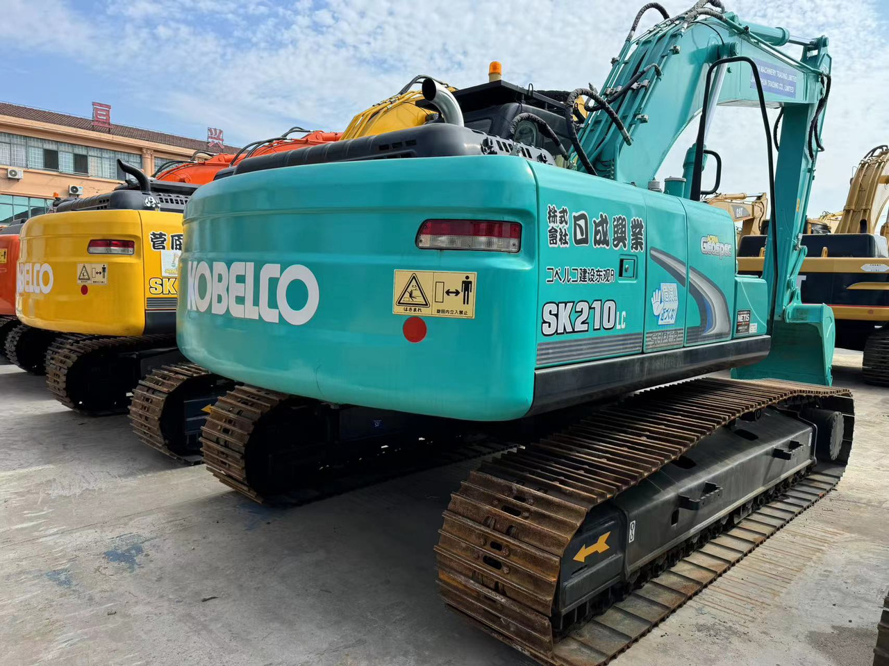 KOBELCO SK210-8 - Экскаватор: фото 3 KOBELCO SK210-8 - Экскаватор: фото 3
