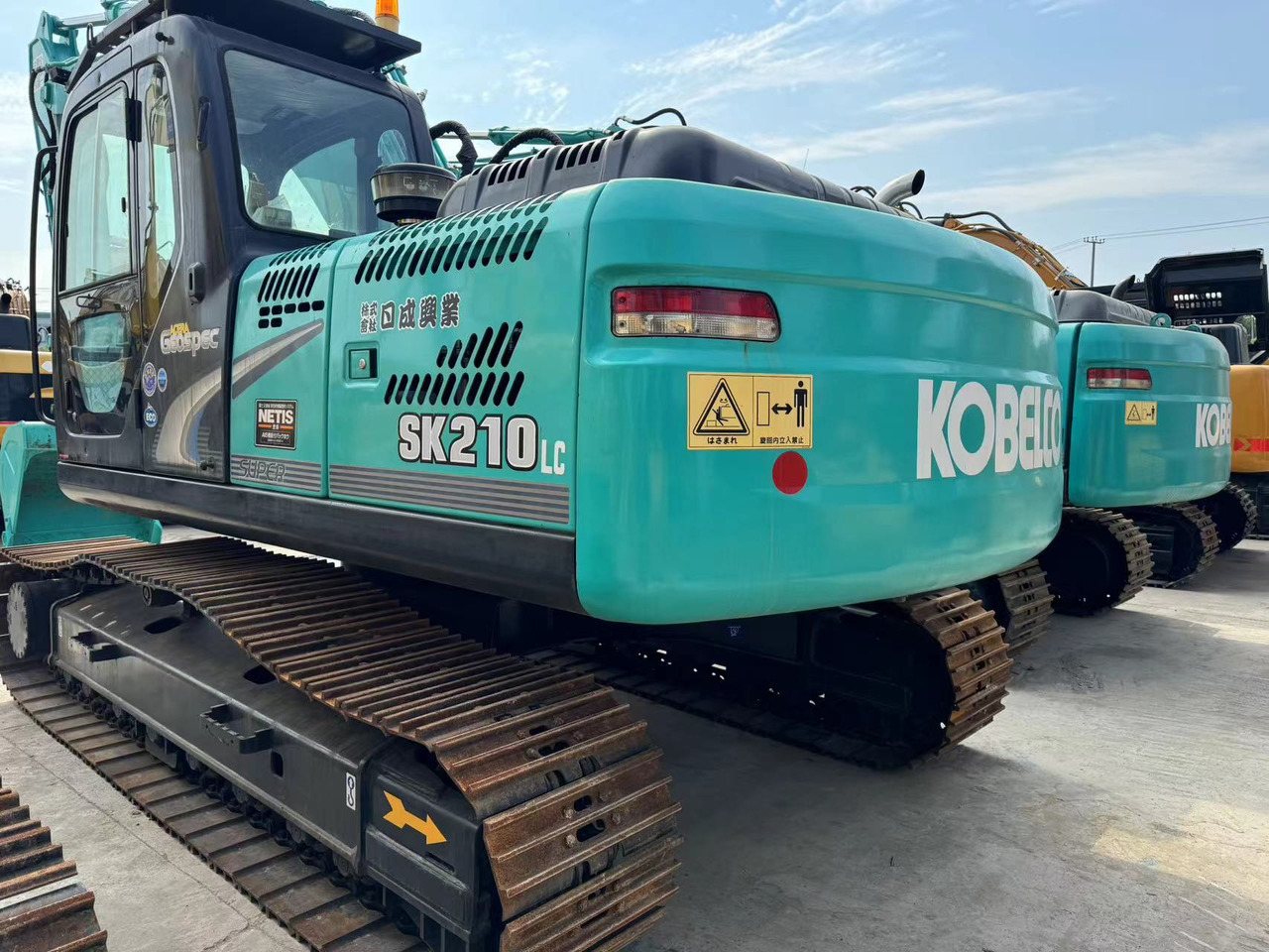 KOBELCO SK210-8 - Экскаватор: фото 2 KOBELCO SK210-8 - Экскаватор: фото 2