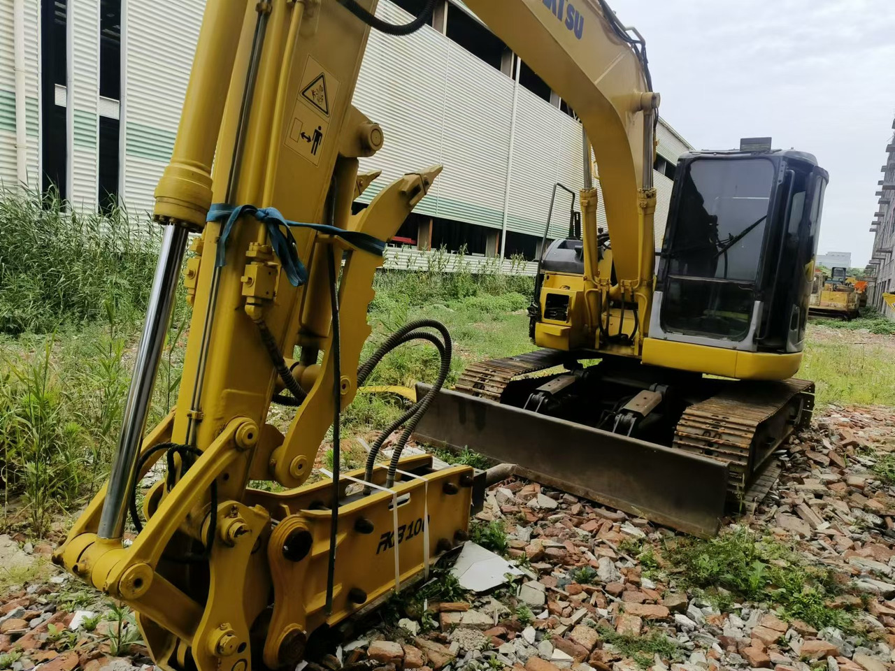 KOMATSU PC128US - Гусеничный экскаватор: фото 3 KOMATSU PC128US - Гусеничный экскаватор: фото 3