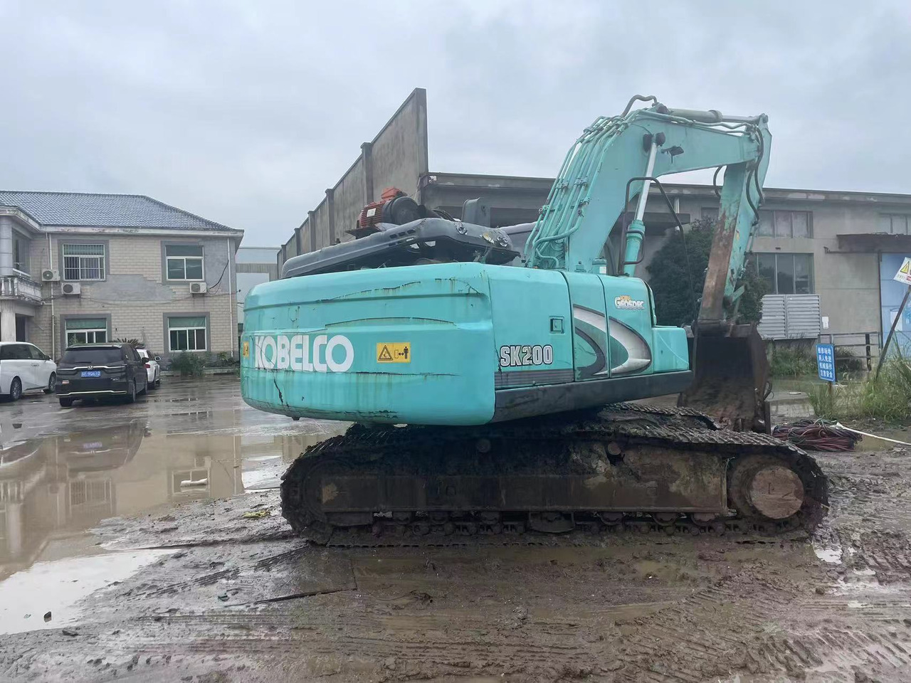 Kobelco SK200 - Гусеничный экскаватор: фото 2 Kobelco SK200 - Гусеничный экскаватор: фото 2