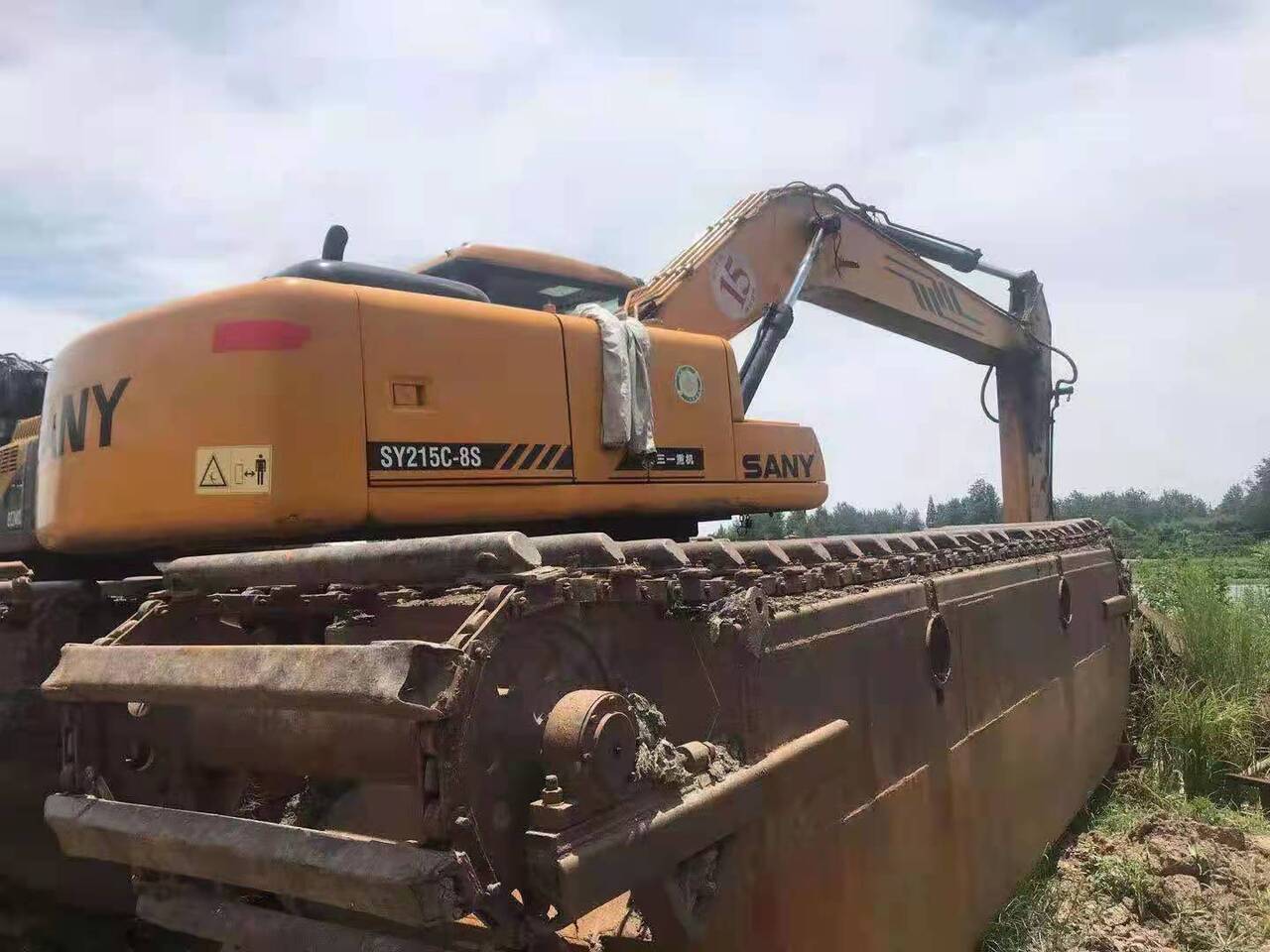 SANY 215C - Водный экскаватор: фото 2 SANY 215C - Водный экскаватор: фото 2