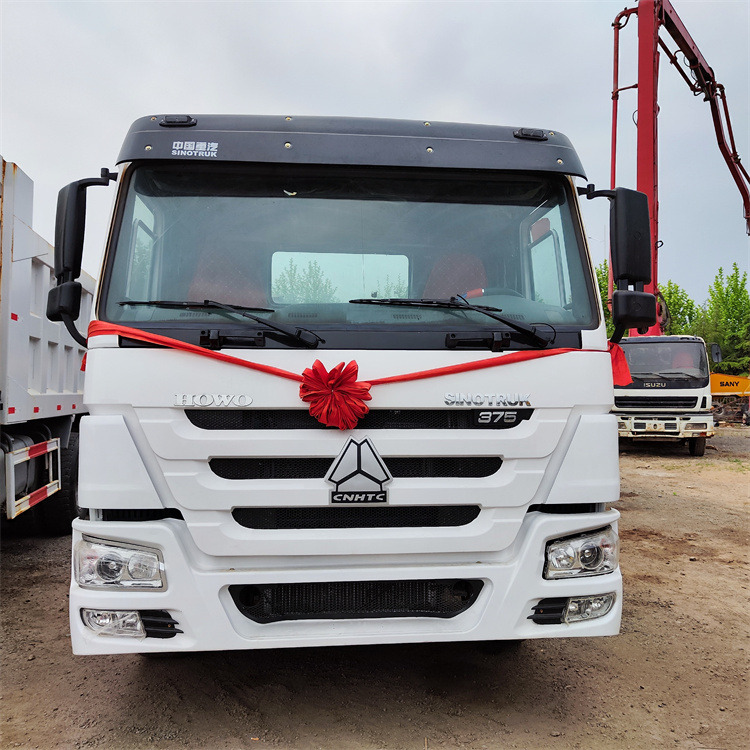 HOWO 6x4 375hp tractor-white - Тягач: фото 5 HOWO 6x4 375hp tractor-white - Тягач: фото 5