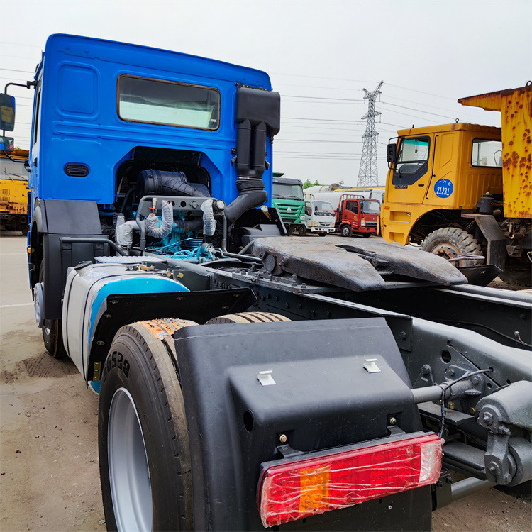 HOWO HOWO 6x4 336 truck tractors-blue - Тягач: фото 3 HOWO HOWO 6x4 336 truck tractors-blue - Тягач: фото 3