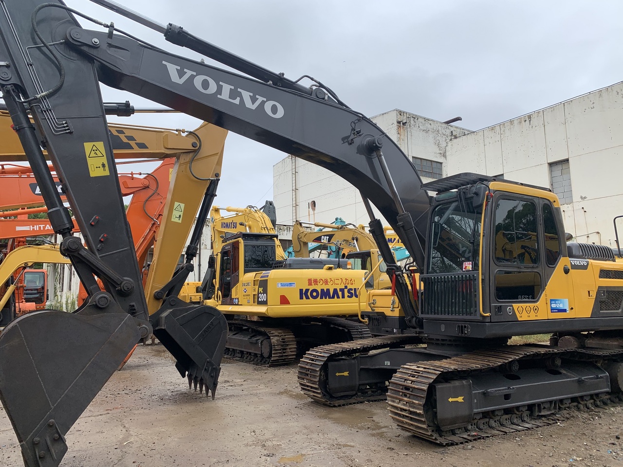 VOLVO EC200DL - Гусеничный экскаватор: фото 3 VOLVO EC200DL - Гусеничный экскаватор: фото 3