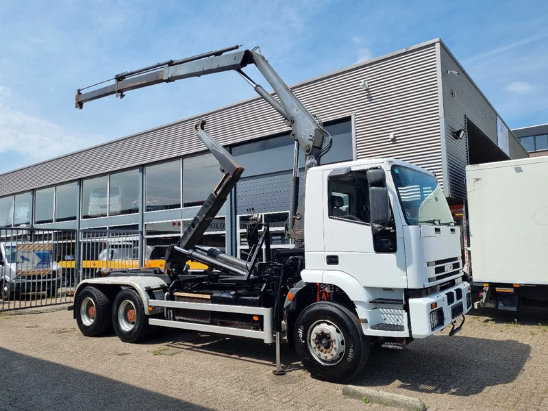Iveco Eurotrakker 6X4 CURSOR 480 PK 20T HOOKLIFT 10.4 TM HIAB CRANE - Крюковой мультилифт, Автоманипулятор: фото 1 Iveco Eurotrakker 6X4 CURSOR 480 PK 20T HOOKLIFT 10.4 TM HIAB CRANE - Крюковой мультилифт, Автоманипулятор: фото 1