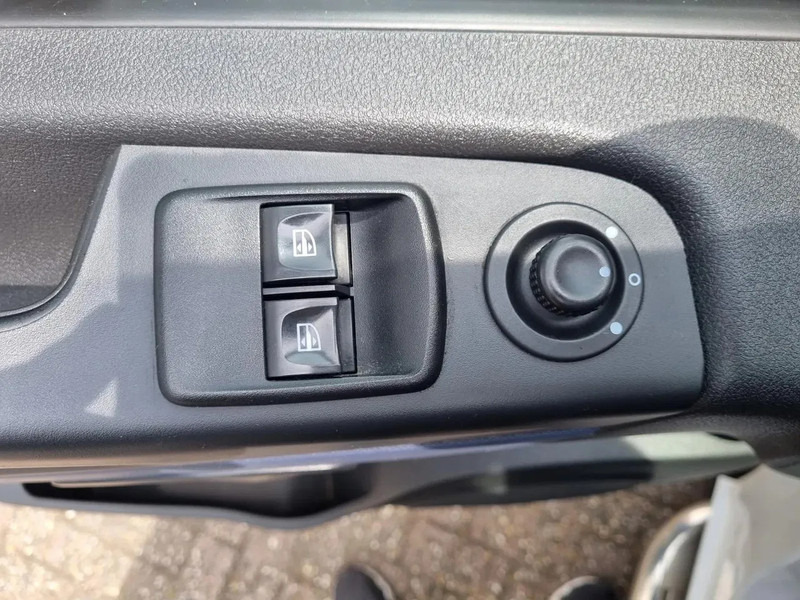 Легковой фургон, Грузопассажирский фургон Opel VIVARO-B L2 Dubbele Cabine 6 Zits 1.6 CDTI 95 PK Euro 6: фото 19 Легковой фургон, Грузопассажирский фургон Opel VIVARO-B L2 Dubbele Cabine 6 Zits 1.6 CDTI 95 PK Euro 6: фото 19