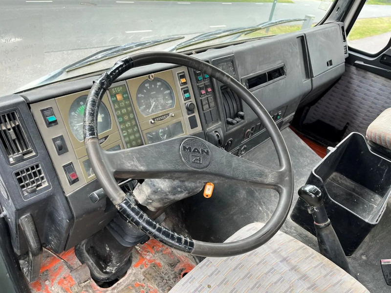 Автобетоносмеситель MAN 35.302 8x4 FULL STEEL SPRING MANUAL ZF GEARBOX !!! 6 CILINDER !!!: фото 16