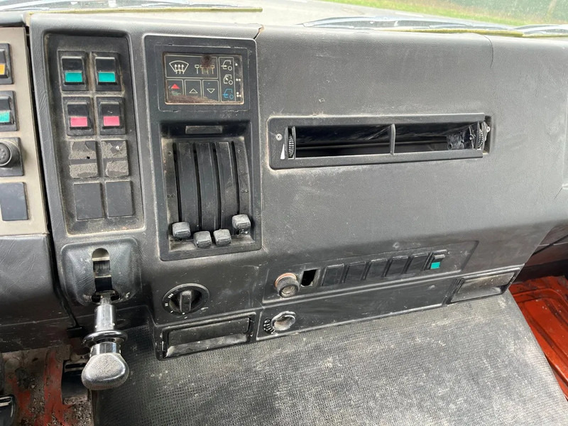 Автобетоносмеситель MAN 35.302 8x4 FULL STEEL SPRING MANUAL ZF GEARBOX !!! 6 CILINDER !!!: фото 20