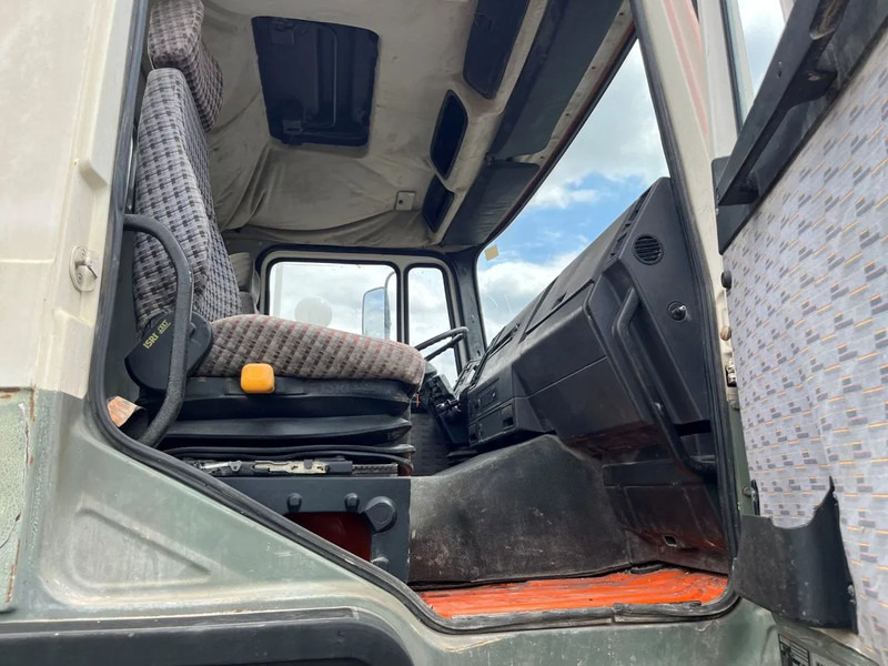 Автобетоносмеситель MAN 35.302 8x4 FULL STEEL SPRING MANUAL ZF GEARBOX !!! 6 CILINDER !!!: фото 7