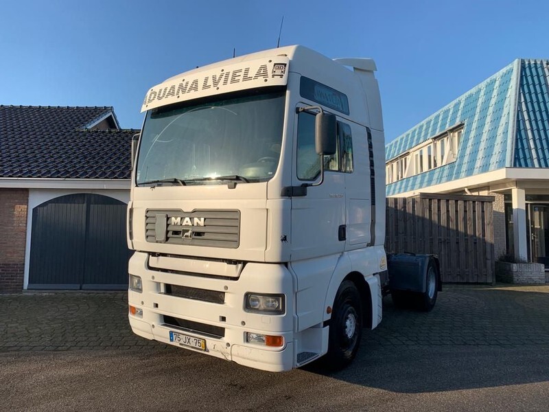 MAN TGA 18.480 6 HEAD ENGINE AUTOMATIC RETARDER - Тягач: фото 2 MAN TGA 18.480 6 HEAD ENGINE AUTOMATIC RETARDER - Тягач: фото 2