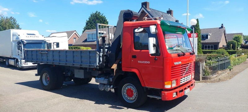 Volvo FL 10.320 4x2 Kipper Crane Steel Suspension - Самосвал, Автоманипулятор: фото 4 Volvo FL 10.320 4x2 Kipper Crane Steel Suspension - Самосвал, Автоманипулятор: фото 4