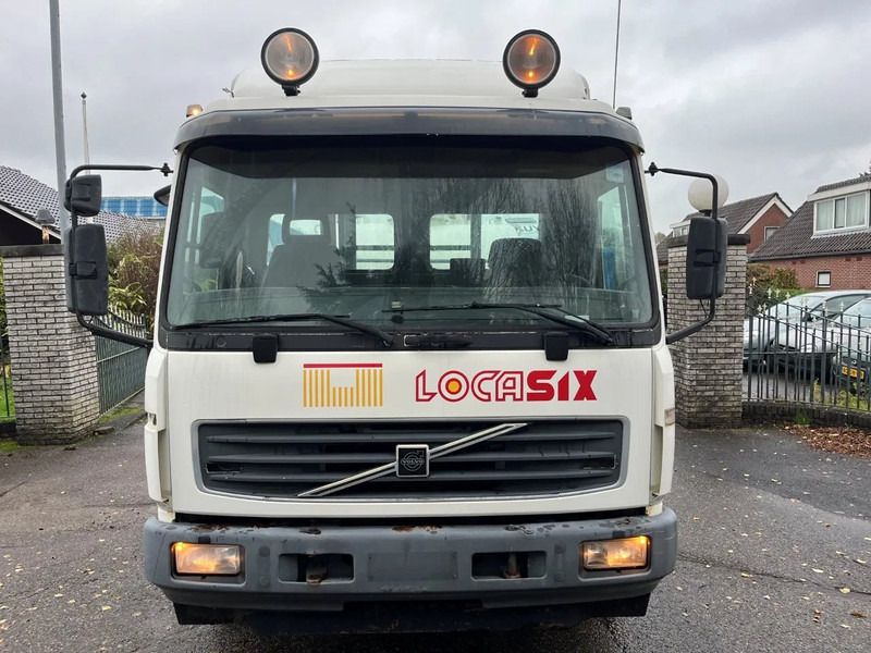 Volvo FL 611 FL6 11 4x2 with TANK, possible to remove the tank - Грузовик-цистерна: фото 2 Volvo FL 611 FL6 11 4x2 with TANK, possible to remove the tank - Грузовик-цистерна: фото 2