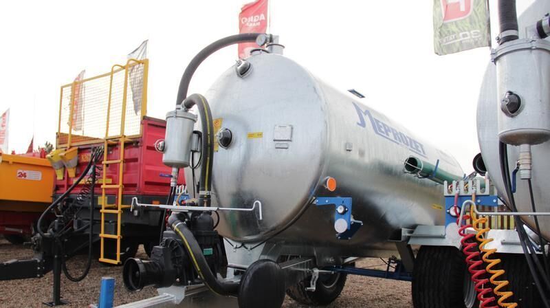 MEPROZET Güllefässer/ Slurry tanker/ Wóz asenizacyjny 5000 l / Cisterna d - Цистерна для жидкого навоза: фото 4 MEPROZET Güllefässer/ Slurry tanker/ Wóz asenizacyjny 5000 l / Cisterna d - Цистерна для жидкого навоза: фото 4