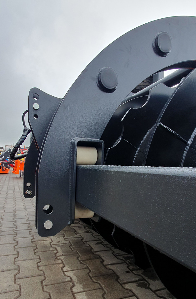 METAL-TECHNIK Wał Pryzmowy MT2 z dociskiem - Полевой каток: фото 2 METAL-TECHNIK Wał Pryzmowy MT2 z dociskiem - Полевой каток: фото 2