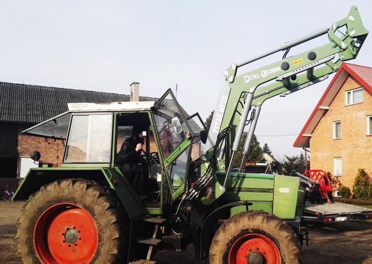 Metal-Technik Frontlader für Fendt/ Front loader/ Ładowacz TUR - Фронтальный погрузчик для трактора для Тракторов: фото 2 Metal-Technik Frontlader für Fendt/ Front loader/ Ładowacz TUR - Фронтальный погрузчик для трактора для Тракторов: фото 2