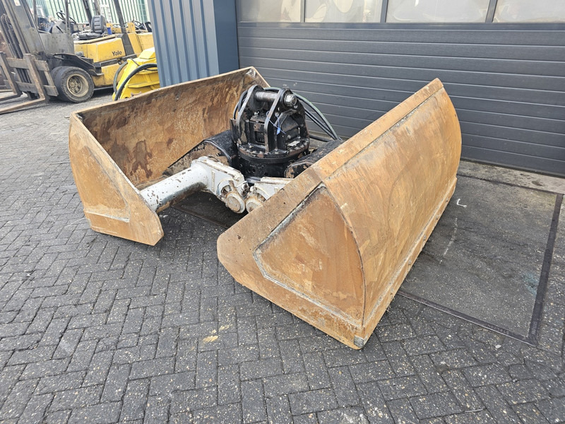 2000l clamshell bucket kinshofer c40hpx zandgrijper - Грейферный ковш для Строительной техники: фото 2 2000l clamshell bucket kinshofer c40hpx zandgrijper - Грейферный ковш для Строительной техники: фото 2