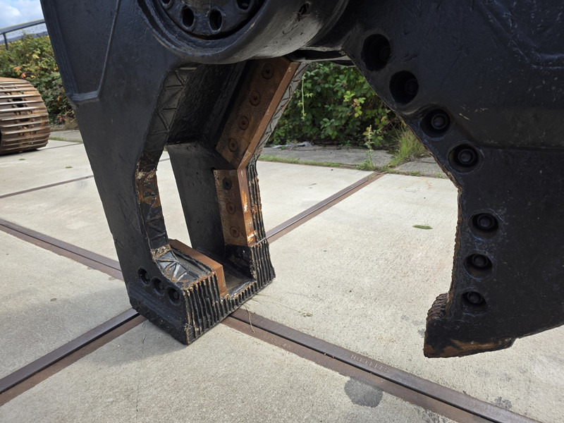 Hitachi zx210 scrap shear verachtert genesis labounty italmek sennebogen liebherr - Перегружатель: фото 4 Hitachi zx210 scrap shear verachtert genesis labounty italmek sennebogen liebherr - Перегружатель: фото 4