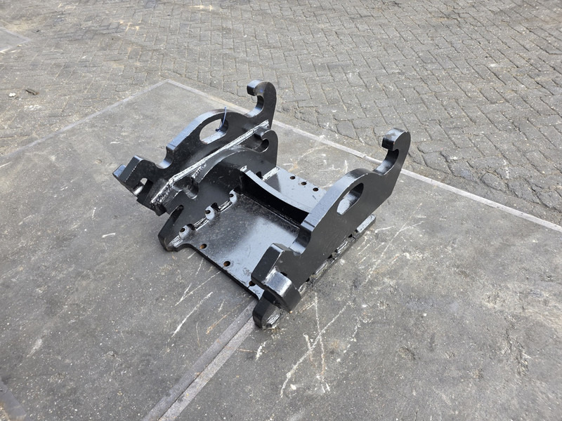 Kopplaat cw40 cw 45 adaptor plate cw45 cw 40 cw30 verachtert - Сцепное устройство для Строительной техники: фото 3 Kopplaat cw40 cw 45 adaptor plate cw45 cw 40 cw30 verachtert - Сцепное устройство для Строительной техники: фото 3