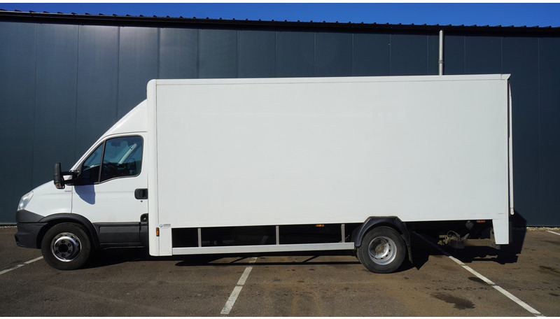 Iveco DAILY 70C17 CLOSED BOX 185.500KM - Грузовик с закрытым кузовом: фото 1 Iveco DAILY 70C17 CLOSED BOX 185.500KM - Грузовик с закрытым кузовом: фото 1
