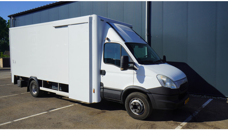Iveco DAILY 70C17 CLOSED BOX 185.500KM - Грузовик с закрытым кузовом: фото 4 Iveco DAILY 70C17 CLOSED BOX 185.500KM - Грузовик с закрытым кузовом: фото 4