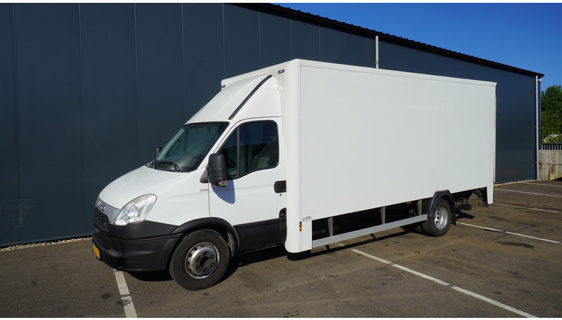 Iveco DAILY 70C17 CLOSED BOX 185.500KM - Грузовик с закрытым кузовом: фото 3 Iveco DAILY 70C17 CLOSED BOX 185.500KM - Грузовик с закрытым кузовом: фото 3