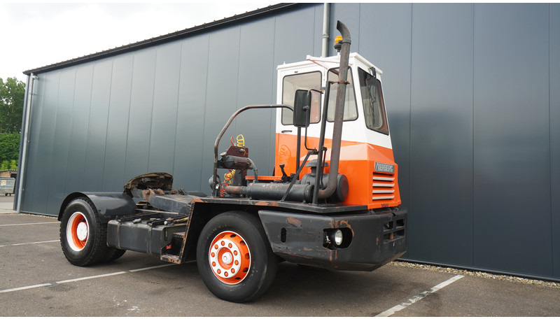 Terberg YT SL 1020 - Строительная техника: фото 4 Terberg YT SL 1020 - Строительная техника: фото 4