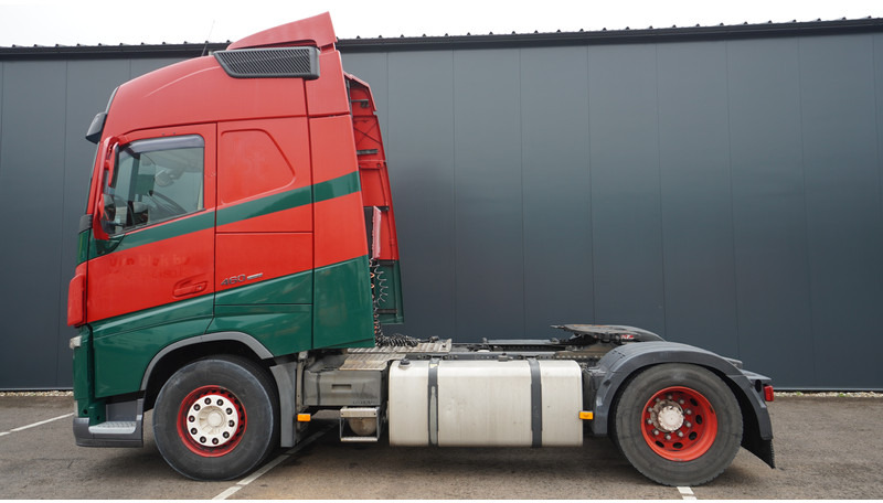 Volvo FH 460 EURO 6 GLOBETROTTER 607.000KM - Тягач: фото 1 Volvo FH 460 EURO 6 GLOBETROTTER 607.000KM - Тягач: фото 1