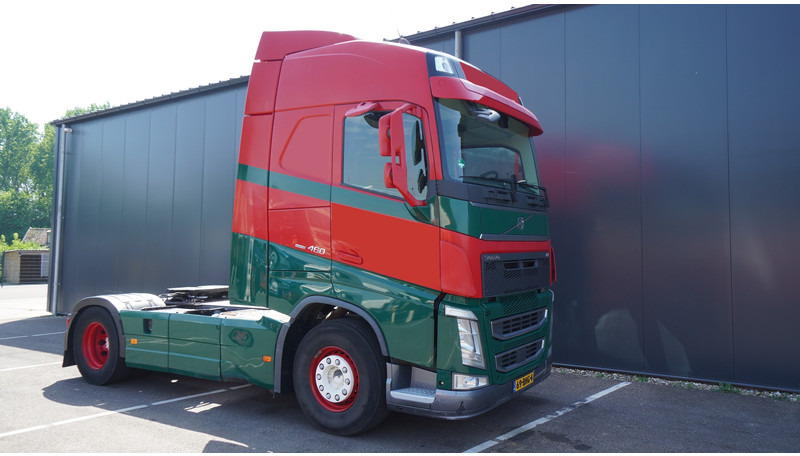 Volvo FH 460 EURO 6 GLOBETROTTER - Тягач: фото 4 Volvo FH 460 EURO 6 GLOBETROTTER - Тягач: фото 4