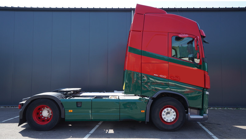 Volvo FH 460 EURO 6 GLOBETROTTER - Тягач: фото 2 Volvo FH 460 EURO 6 GLOBETROTTER - Тягач: фото 2