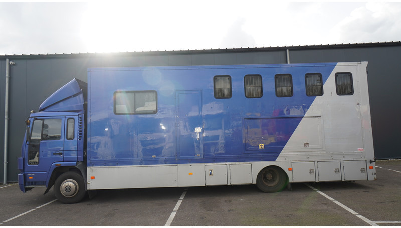 Volvo FL 6-9 HORSE TRANSPORT 341.000KM MANUAL GEARBOX - Коневоз: фото 1 Volvo FL 6-9 HORSE TRANSPORT 341.000KM MANUAL GEARBOX - Коневоз: фото 1