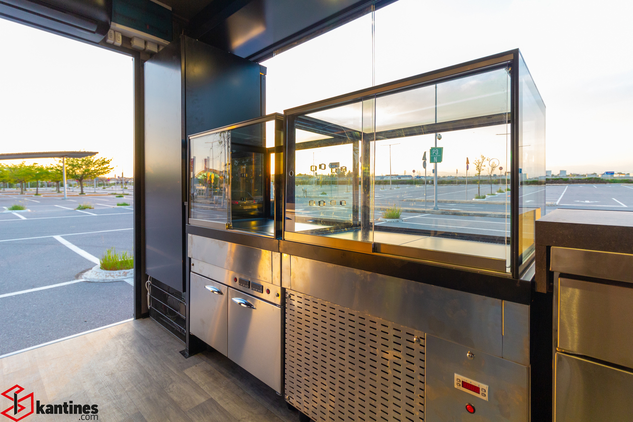 Торговый прицеп Skretas Box XXL Size: фото 16