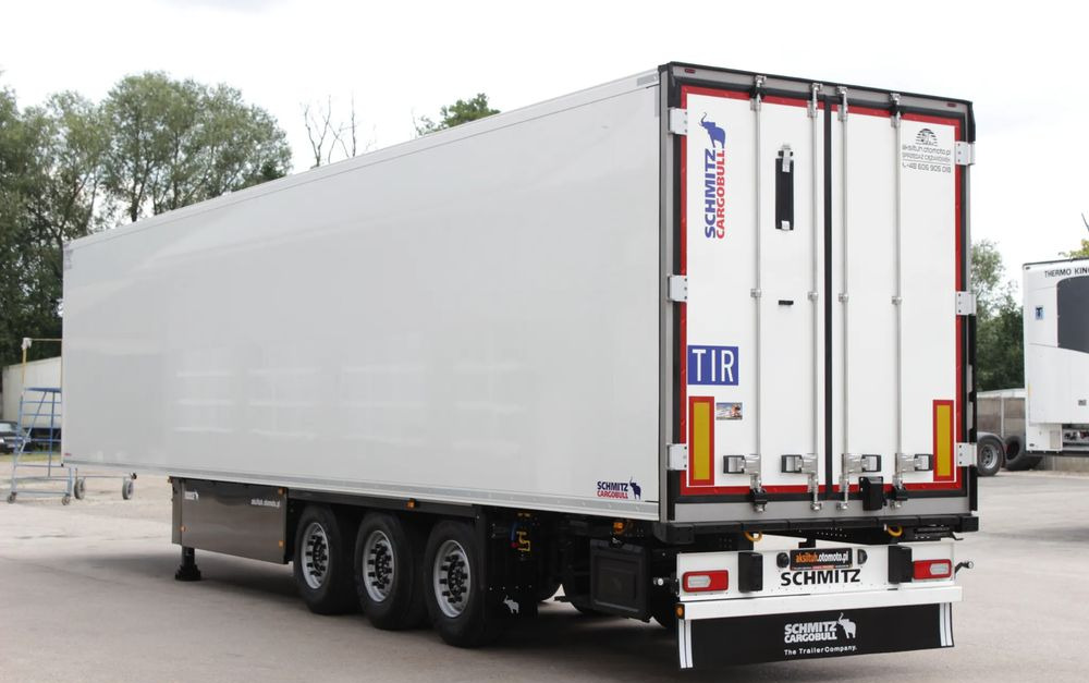 Schmitz Cargobull FP 60 V7 Thermo King SLXi 300 / ŚWIATŁA LED / JAK NOWA / ŚCIANA 7 CM / - Полуприцеп-рефрижератор: фото 4 Schmitz Cargobull FP 60 V7 Thermo King SLXi 300 / ŚWIATŁA LED / JAK NOWA / ŚCIANA 7 CM / - Полуприцеп-рефрижератор: фото 4