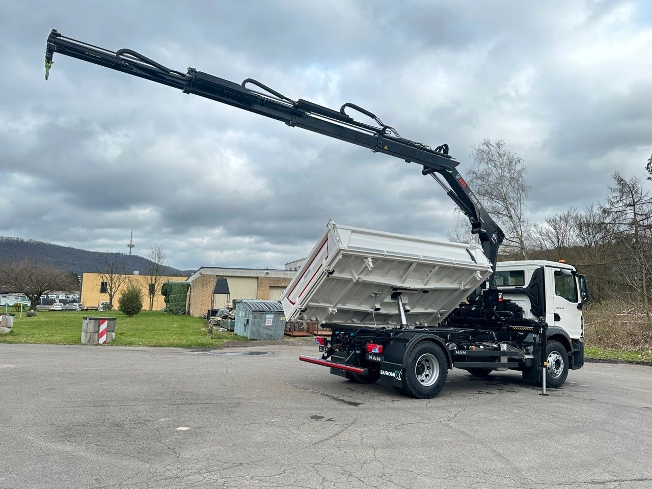 Самосвал, Автоманипулятор MAN TGM 18.320 4x2 Euro6e  Hiab X-HiDuo 138DS-3: фото 12