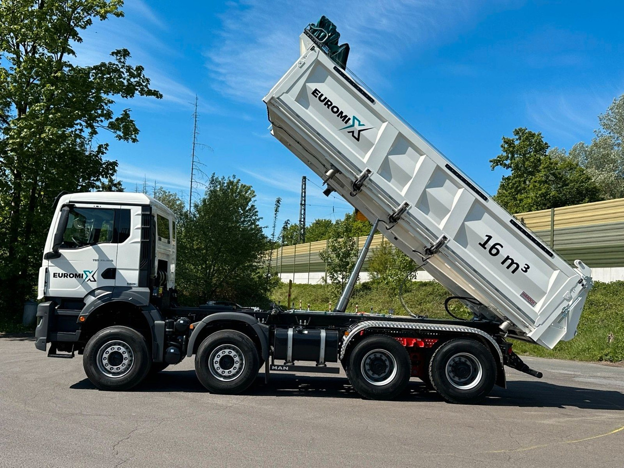 Самосвал MAN TGS 35.520 8x4 EuromixMTP 3-Seiten-Kipper: фото 8