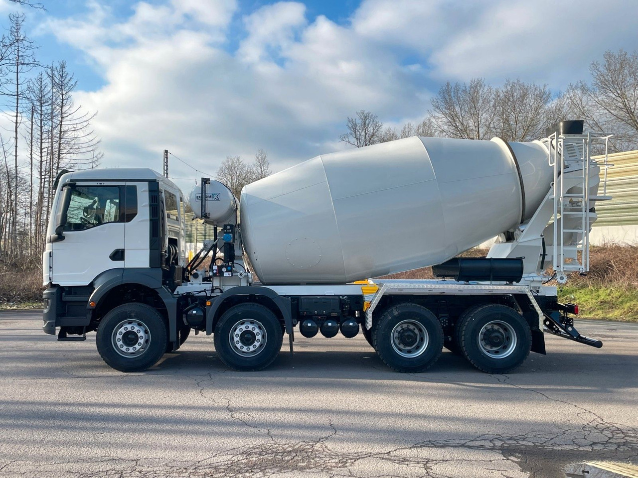 MAN TGS 41.400 8x4 / EuromixMTP EM 10m³ R / EURO 2 - Автобетоносмеситель: фото 4 MAN TGS 41.400 8x4 / EuromixMTP EM 10m³ R / EURO 2 - Автобетоносмеситель: фото 4