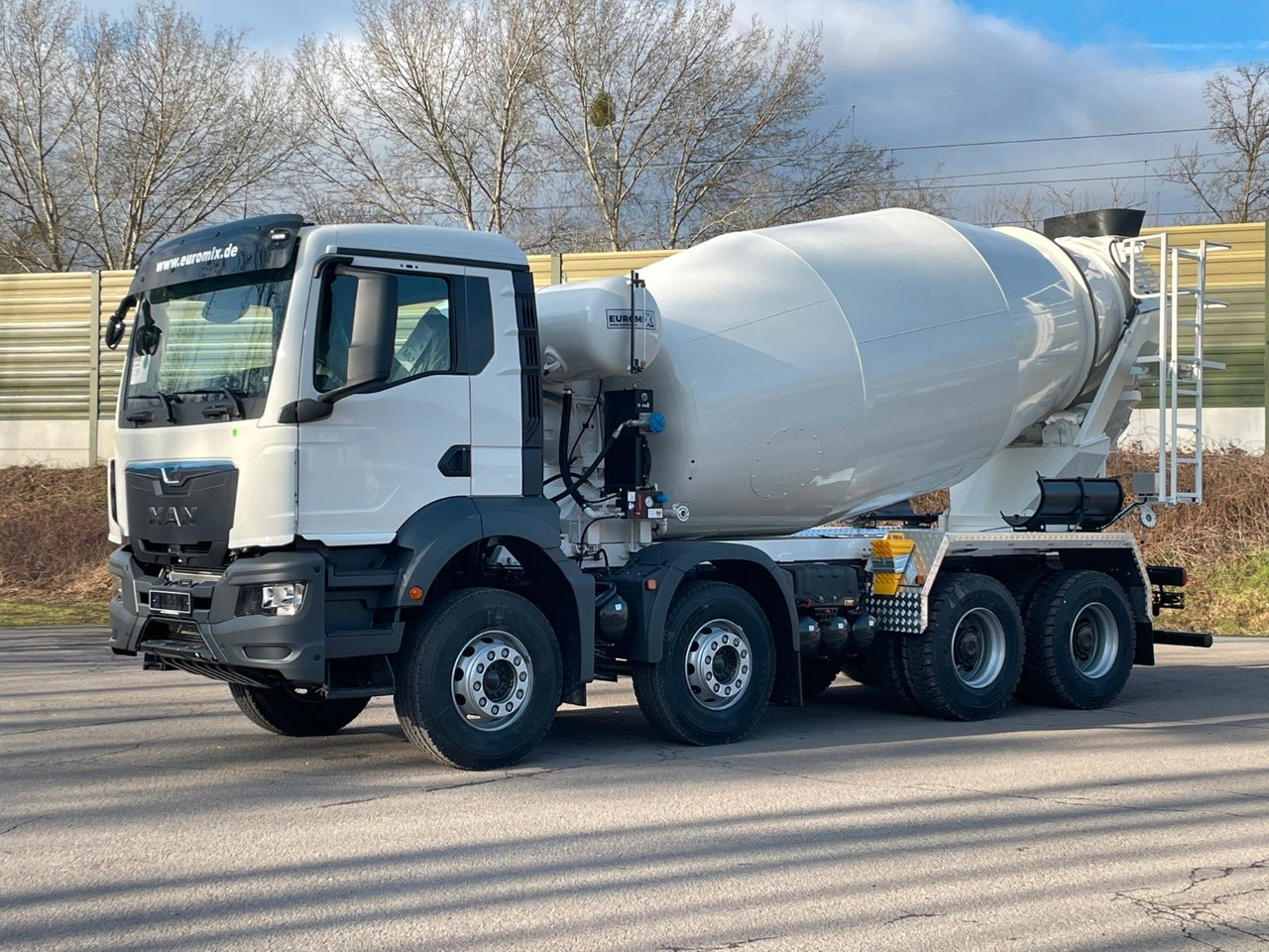 MAN TGS 41.400 8x4 / EuromixMTP EM 12m³ R / EURO 2 - Автобетоносмеситель: фото 1 MAN TGS 41.400 8x4 / EuromixMTP EM 12m³ R / EURO 2 - Автобетоносмеситель: фото 1
