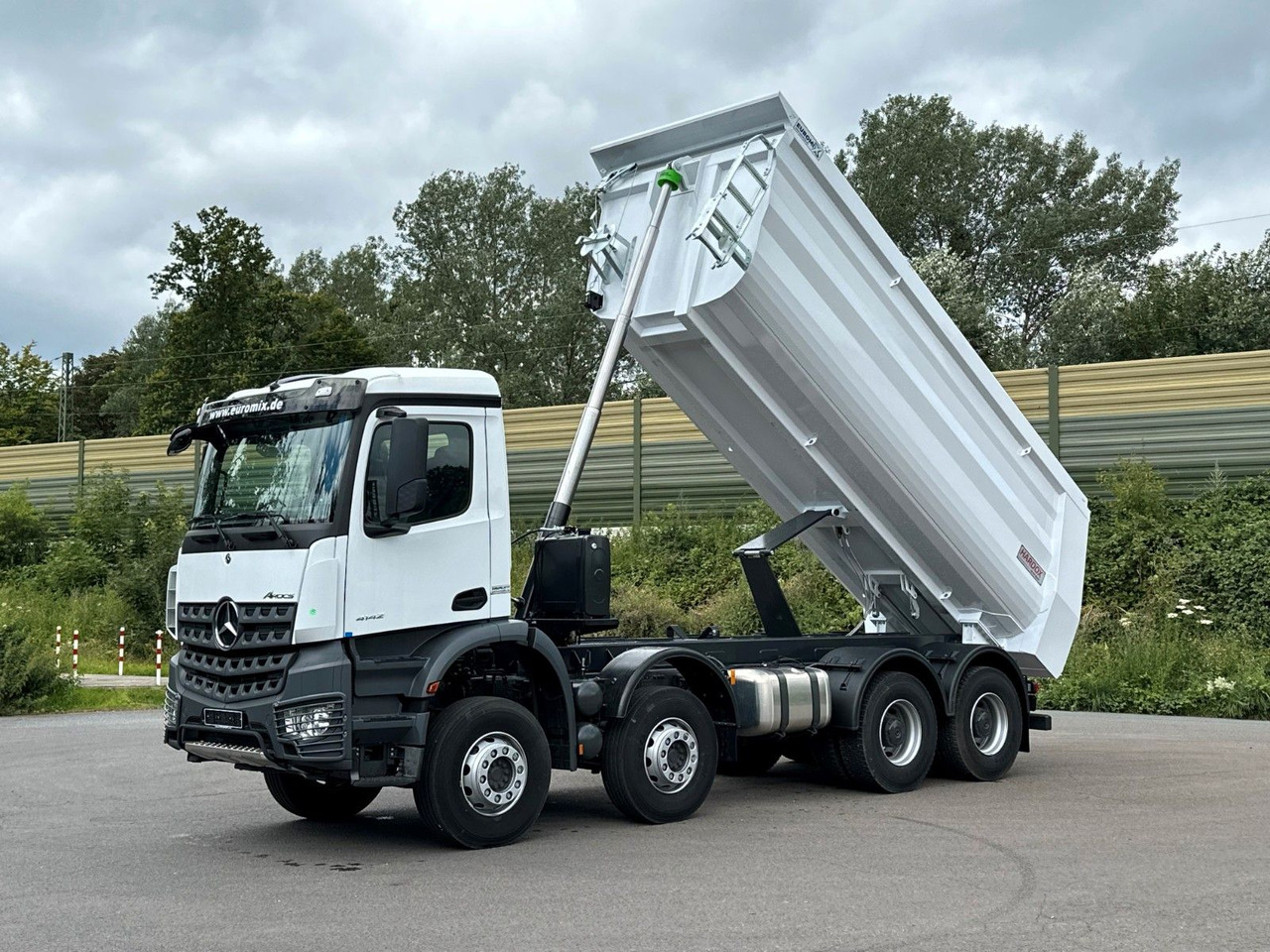 Самосвал Mercedes-Benz 4142 8X4  Mulden-  Kipper -  EuromixMTP: фото 10