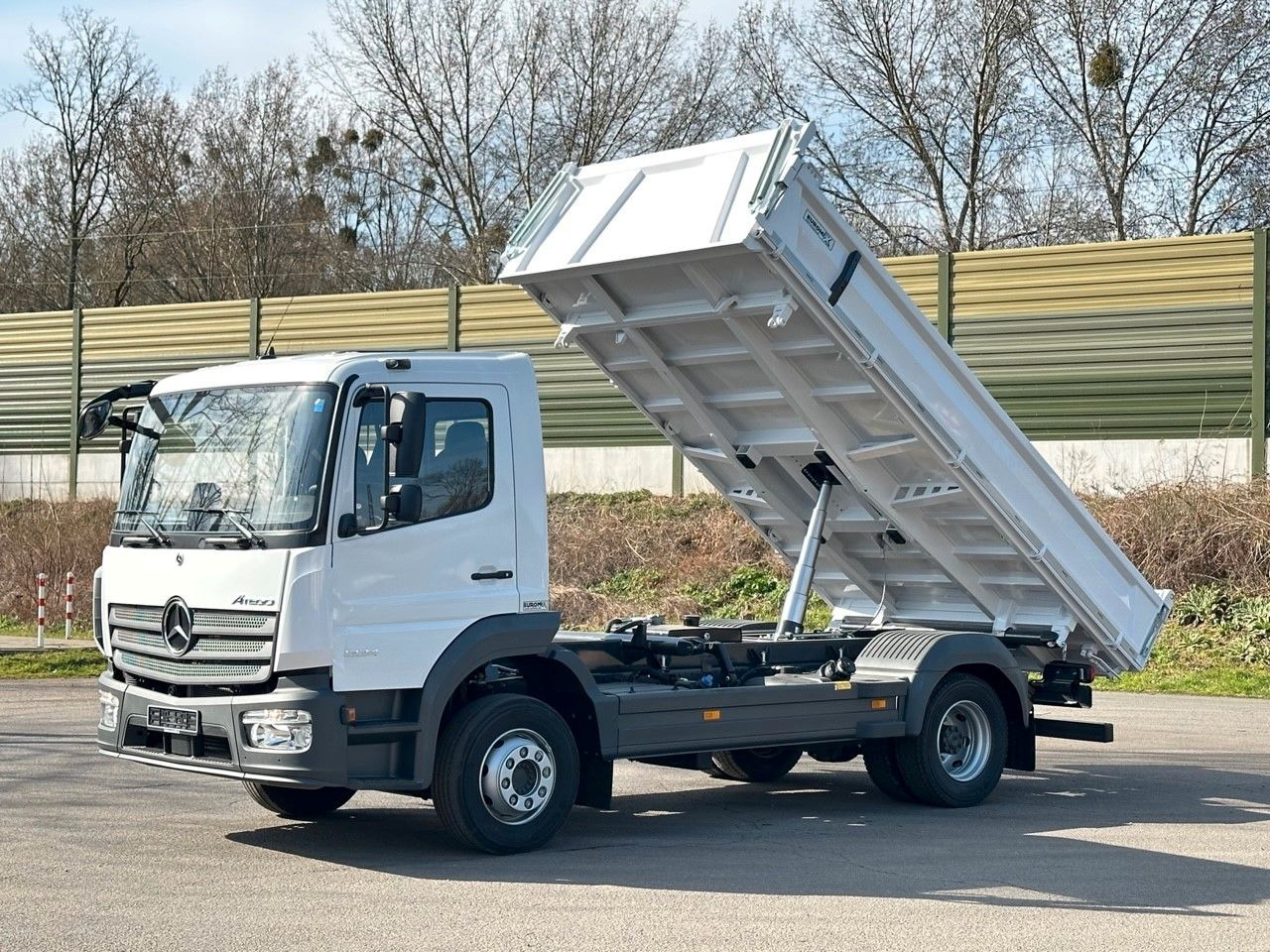 Mercedes-Benz Atego 1224 K EuromixMTP 3-Seiten-Kipper Mercedes-Benz Atego 1224 K EuromixMTP 3-Seiten-Kipper - Самосвал: фото 1 Mercedes-Benz Atego 1224 K EuromixMTP 3-Seiten-Kipper Mercedes-Benz Atego 1224 K EuromixMTP 3-Seiten-Kipper - Самосвал: фото 1