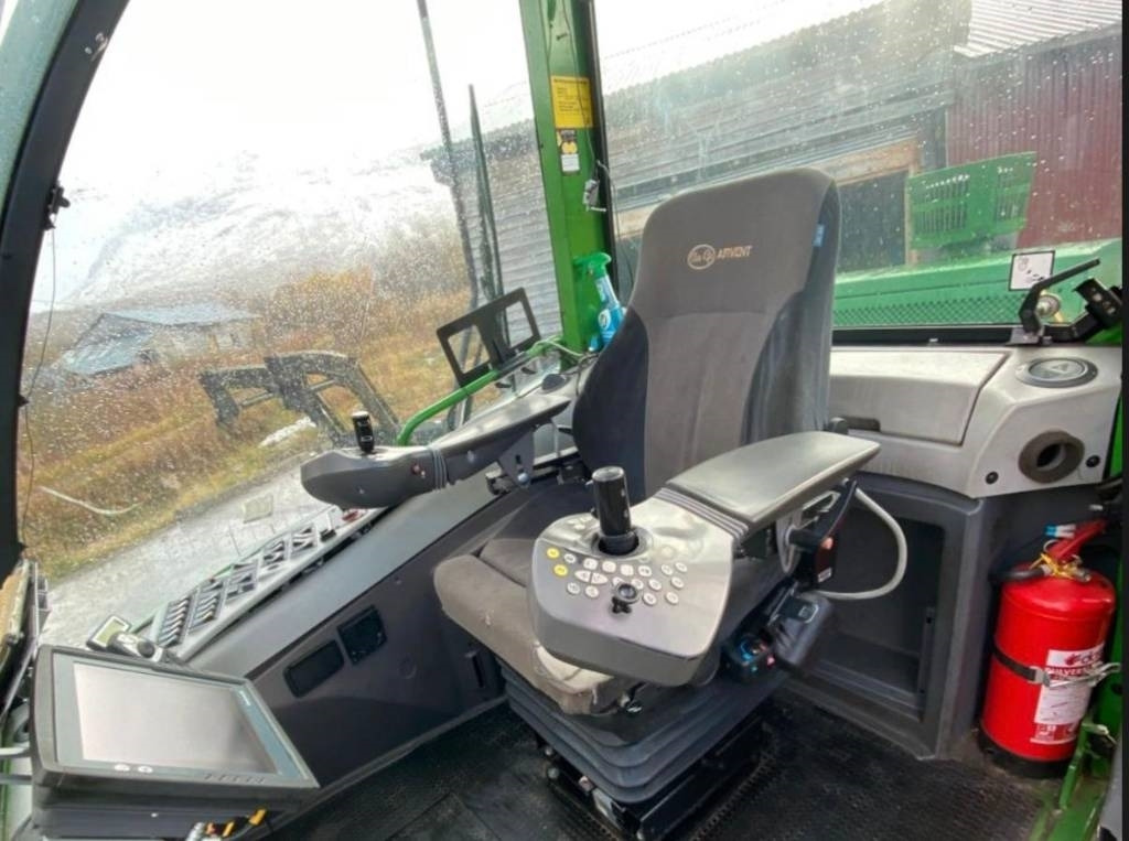John Deere 1070 D - Харвестер: фото 3 John Deere 1070 D - Харвестер: фото 3