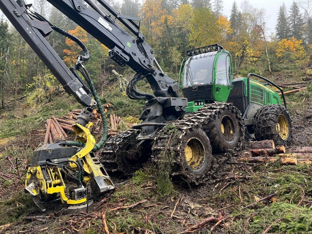 John Deere 1270 E - Харвестер: фото 2 John Deere 1270 E - Харвестер: фото 2