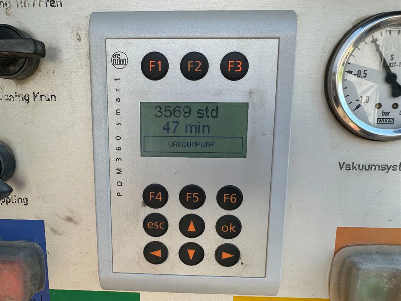 Ассенизатор Scania R480 Sewer Jetter + Recycler, Euro 6, Super 2000 (16m3), 2013: фото 15 Ассенизатор Scania R480 Sewer Jetter + Recycler, Euro 6, Super 2000 (16m3), 2013: фото 15