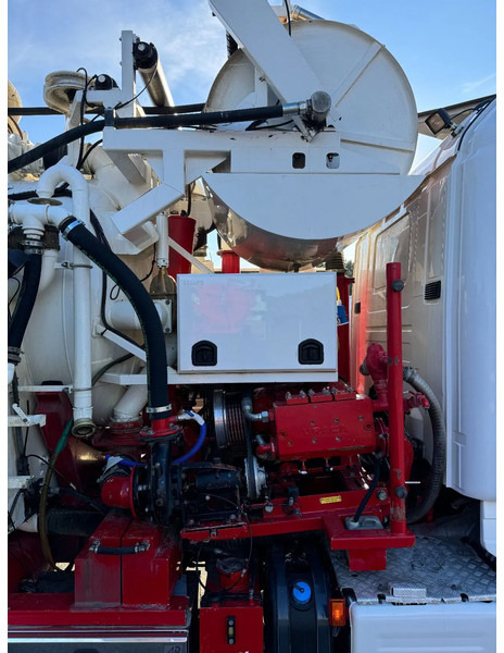 Ассенизатор Scania R480 Sewer Jetter + Recycler, Euro 6, Super 2000 (16m3), 2013: фото 16 Ассенизатор Scania R480 Sewer Jetter + Recycler, Euro 6, Super 2000 (16m3), 2013: фото 16