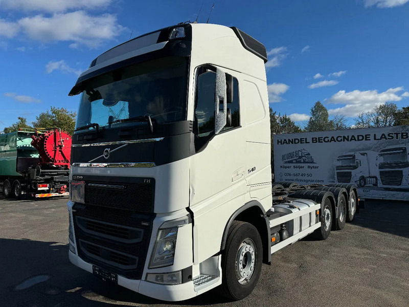 Volvo FH 540 8x2*4, ADR, Euro 6, Chassi (former Tank-truck), 2018 - Грузовик-шасси: фото 3 Volvo FH 540 8x2*4, ADR, Euro 6, Chassi (former Tank-truck), 2018 - Грузовик-шасси: фото 3